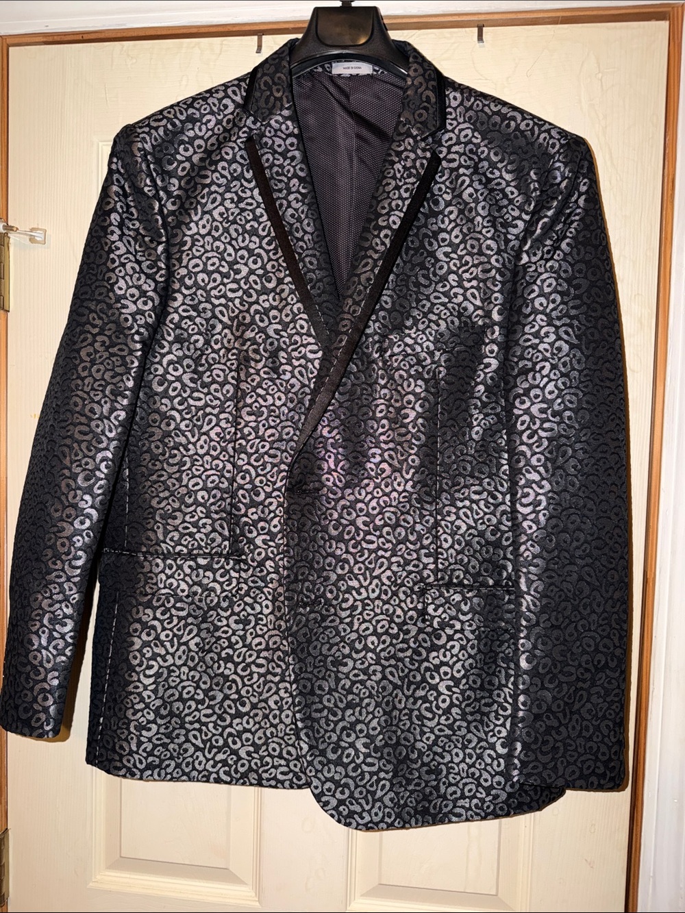 Men's Black Metallic Leopard-Print Blazer - Sleek Evening Sport Coat